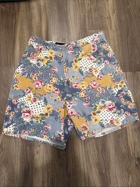 🌼 Vintage Action West Floral Patchwork High Waist Denim Shorts